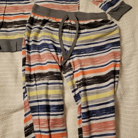 SECRET TREASURES 2 PIECE PAJAMA SET - Picture 7 of 11